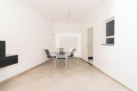 Casa à venda com 300m², 3 quartos e 4 vagasQuintal