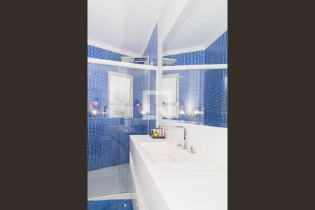 Casa à venda com 300m², 3 quartos e 4 vagasBanheiro da Suíte 3