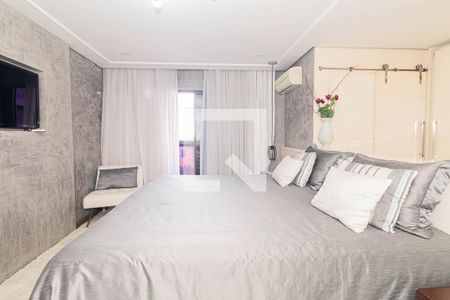 Suíte 1 de casa à venda com 3 quartos, 300m² em Vila Paiva, São Paulo