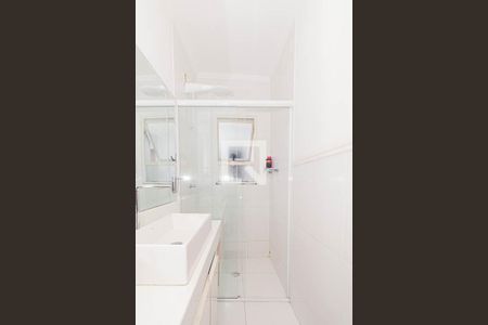 Casa à venda com 300m², 3 quartos e 4 vagasBanheiro da Suíte 2