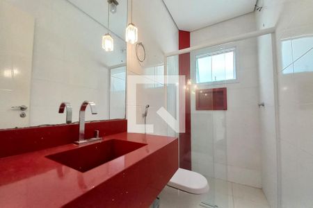 Banheiro de casa de condomínio para alugar com 4 quartos, 360m² em Swiss Park, Campinas