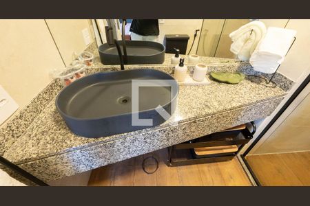 Studio à venda com 31m², 1 quarto e 1 vaga Studio à venda com 31m², 1 quarto e 1 vagaBanheiro