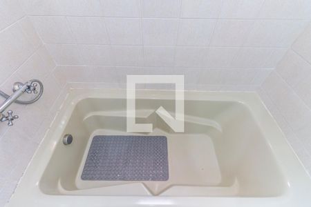 Apartamento à venda com 92m², 2 quartos e 2 vagasBanheiro da Suíte