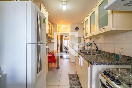 Apartamento à venda com 92m², 2 quartos e 2 vagasCozinha