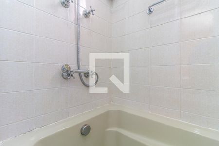 Apartamento à venda com 92m², 2 quartos e 2 vagasBanheiro da Suíte