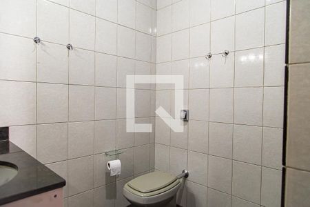 Casa para alugar com 150m², 3 quartos e 1 vaga Casa para alugar com 150m², 3 quartos e 1 vagaBanheiro Social