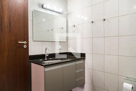 Casa para alugar com 150m², 3 quartos e 1 vaga Casa para alugar com 150m², 3 quartos e 1 vagaBanheiro Social