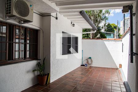 Casa para alugar com 150m², 3 quartos e 1 vaga Casa para alugar com 150m², 3 quartos e 1 vagaGaragem