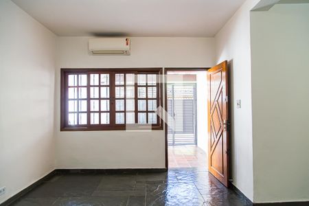Sala de casa para alugar com 3 quartos, 150m² em Jardim Oriental, São Paulo