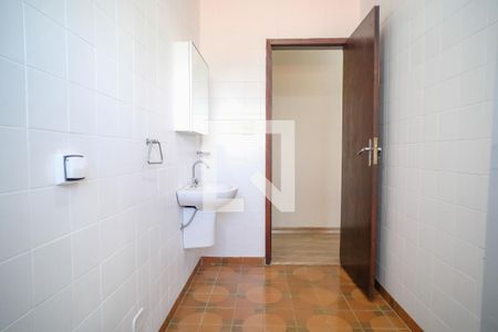 Casa à venda com 155m², 4 quartos e 2 vagasBanheiro