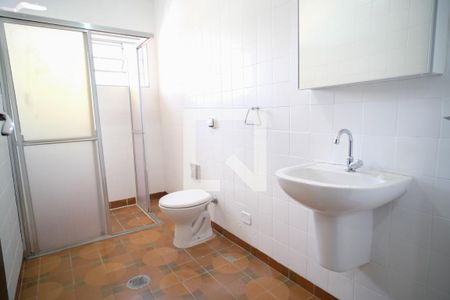 Casa à venda com 155m², 4 quartos e 2 vagasBanheiro