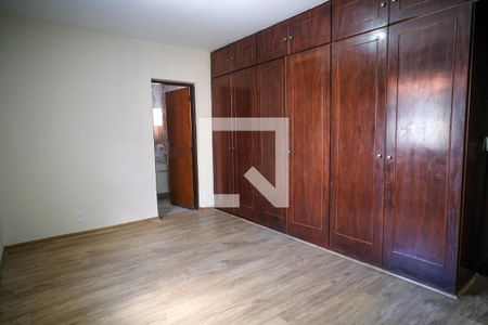 Casa à venda com 155m², 4 quartos e 2 vagasQuarto 4 - Suíte