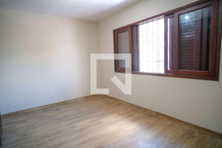 Casa à venda com 155m², 4 quartos e 2 vagasQuarto 4 - Suíte