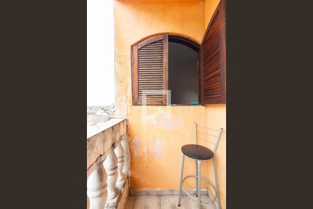 Sacada de casa à venda com 3 quartos, 150m² em Pestana, Osasco