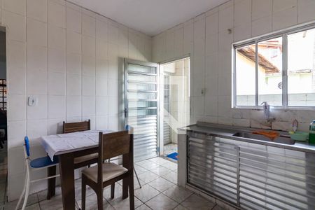 Casa à venda com 150m², 3 quartos e 3 vagasCozinha 
