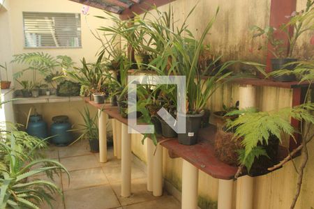 Casa à venda com 152m², 4 quartos e 2 vagasQuintal/Jardim