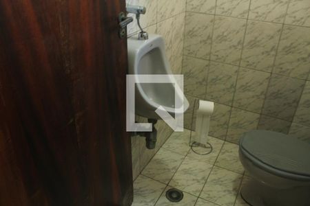 Casa à venda com 152m², 4 quartos e 2 vagasBanheiro