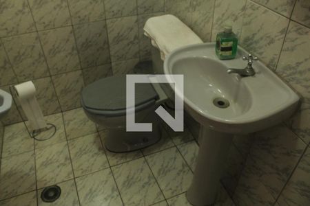 Casa à venda com 152m², 4 quartos e 2 vagasBanheiro