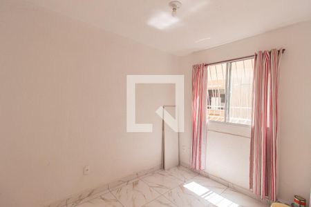 Quarto 2 de apartamento para alugar com 2 quartos, 42m² em Guaratiba, Rio de Janeiro