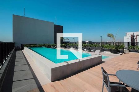 Studio à venda com 33m², 1 quarto e sem vaga Studio à venda com 33m², 1 quarto e sem vagaÁrea comum - Piscina