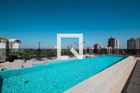 Studio à venda com 33m², 1 quarto e sem vaga Studio à venda com 33m², 1 quarto e sem vagaÁrea comum - Piscina