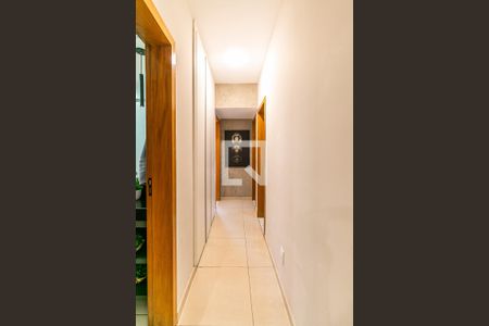 Corredor de apartamento para alugar com 3 quartos, 85m² em Castelo, Belo Horizonte