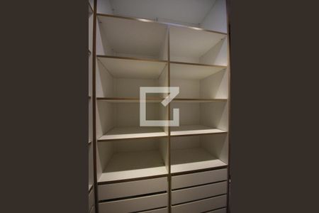 Apartamento para alugar com 155m², 4 quartos e 2 vagasCloset Quarto 2