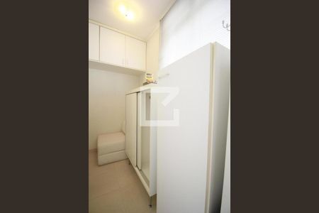 Apartamento para alugar com 155m², 4 quartos e 2 vagasQuarto Lavanderia
