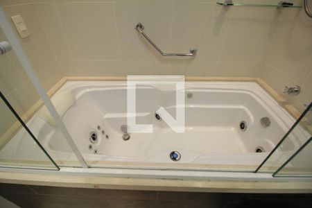 Apartamento para alugar com 155m², 4 quartos e 2 vagasBanheiro Social