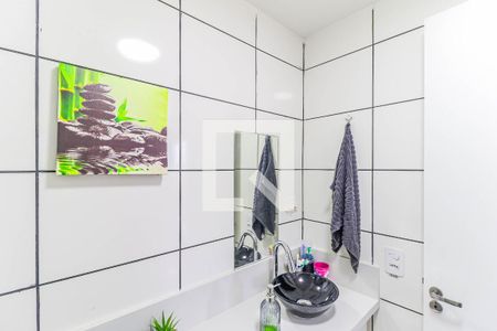 Banheiro de apartamento para alugar com 2 quartos, 44m² em Santo Amaro, São Paulo