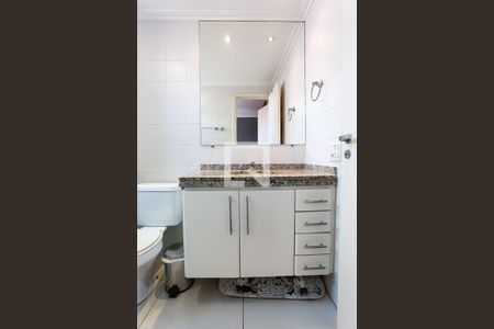 Apartamento à venda com 145m², 4 quartos e 3 vagasBanheiro da Suíte 1