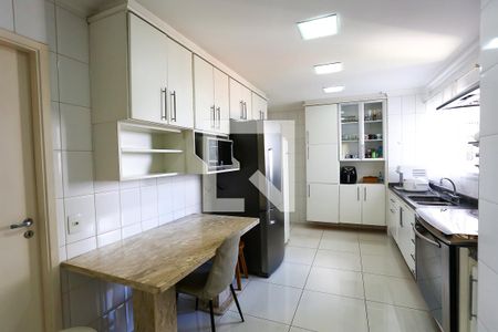 Apartamento à venda com 145m², 4 quartos e 3 vagasCozinha