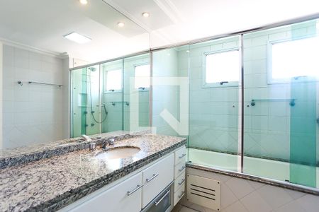 Apartamento à venda com 145m², 4 quartos e 3 vagasBanheiro da Suíte 2