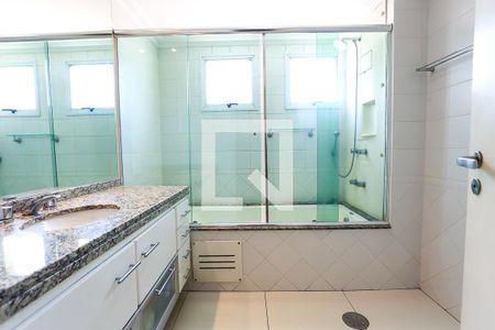 Apartamento à venda com 145m², 4 quartos e 3 vagasBanheiro da Suíte 2