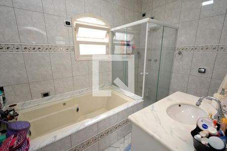 Casa à venda com 500m², 4 quartos e 3 vagasBanheiro da Suíte 1