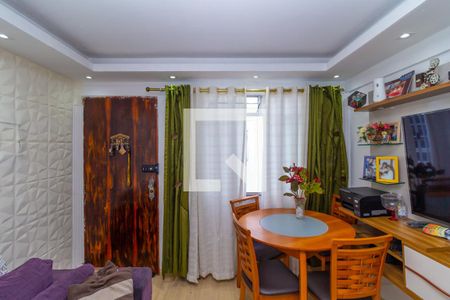Sala de apartamento para alugar com 2 quartos, 49m² em Fazenda da Juta, São Paulo
