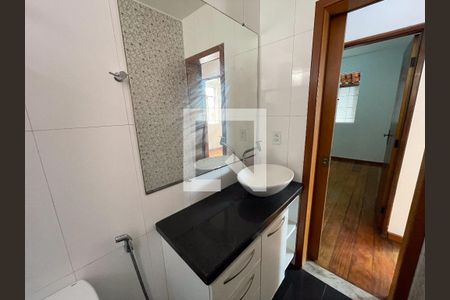 Banheiro de apartamento à venda com 3 quartos, 74m² em Novo Eldorado, Contagem