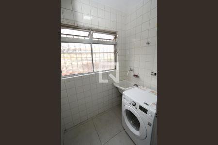 Apartamento para alugar com 64m², 3 quartos e 1 vagaÁrea de Serviço