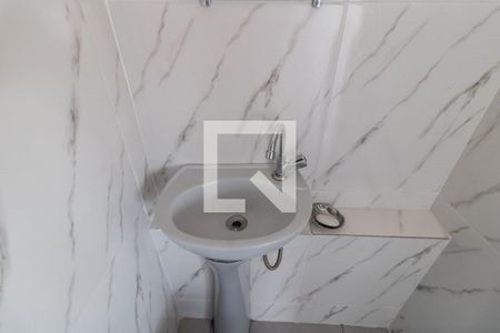 Casa à venda com 150m², 4 quartos e 2 vagas Casa à venda com 150m², 4 quartos e 2 vagasLavabo