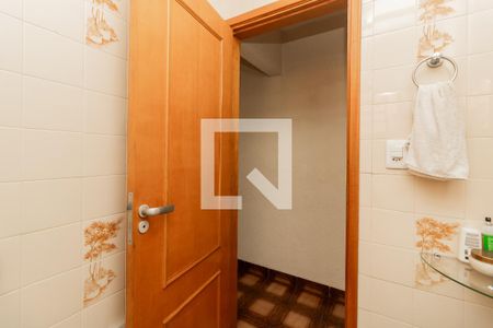 Casa à venda com 150m², 4 quartos e 2 vagas Casa à venda com 150m², 4 quartos e 2 vagasBanheiro