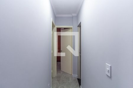 Corredor de apartamento à venda com 3 quartos, 63m² em Vila Alpina, São Paulo