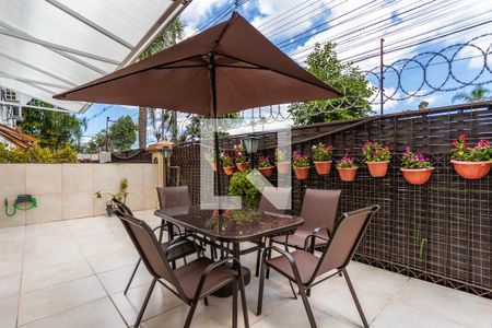 Casa de condomínio à venda com 170m², 3 quartos e 1 vagaÁrea externa