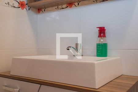 Casa de condomínio à venda com 170m², 3 quartos e 1 vagaLavabo 2