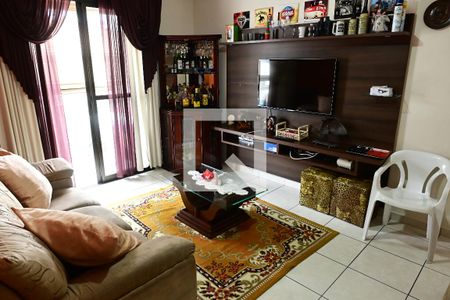 Sala de apartamento para alugar com 2 quartos, 70m² em Guilhermina, Praia Grande