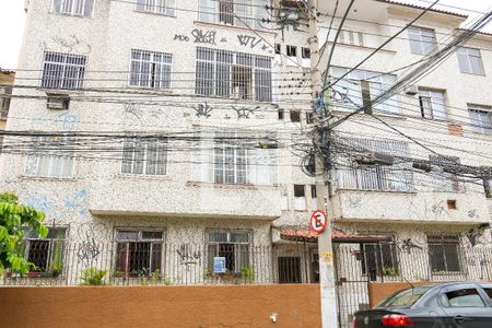 Apartamento para alugar com 75m², 2 quartos e sem vaga Apartamento para alugar com 75m², 2 quartos e sem vagaFachada