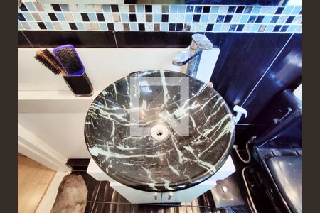 Casa de condomínio à venda com 80m², 1 quarto e 1 vagaBanheiro da Suíte