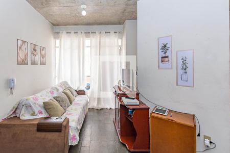 Sala de apartamento à venda com 2 quartos, 75m² em Estoril, Belo Horizonte