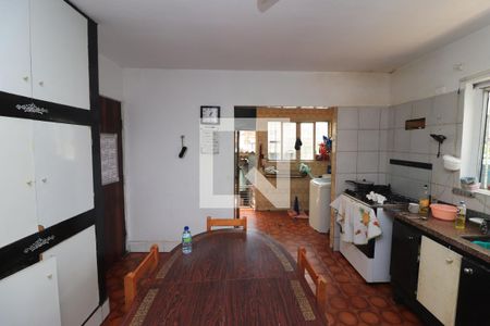 Casa à venda com 500m², 5 quartos e 8 vagasCozinha