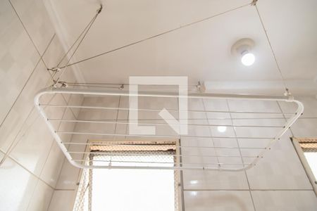 Apartamento à venda com 62m², 2 quartos e 1 vaga Apartamento à venda com 62m², 2 quartos e 1 vagaCozinha e Área de Serviço - Varal