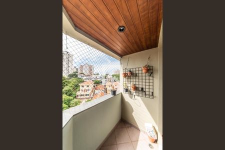 Sacada da Sala de apartamento para alugar com 2 quartos, 68m² em Vila Gumercindo, São Paulo